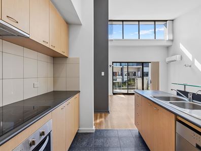 14/11 Tanunda Drive, Rivervale WA 6103