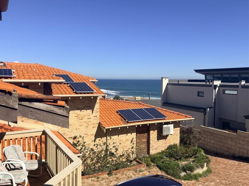 2/13 Sorrento Street, North Beach