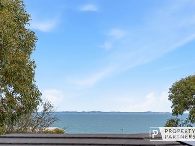 15 Lewin Way, Scarborough WA 6019