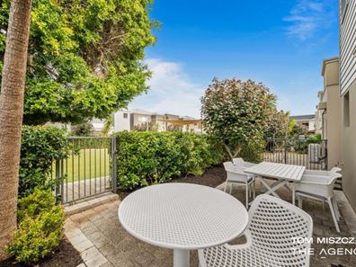 18/158 George Street, Queens Park WA 6107