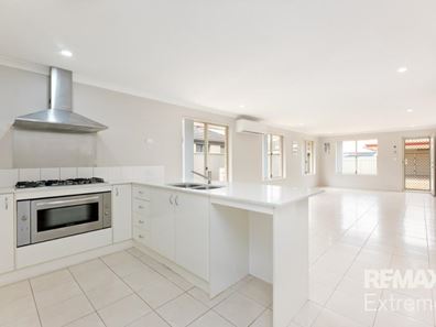24 Beauchamp Loop, Wellard WA 6170