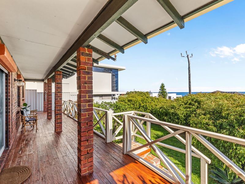 69 Flora Terrace, Watermans Bay WA 6020
