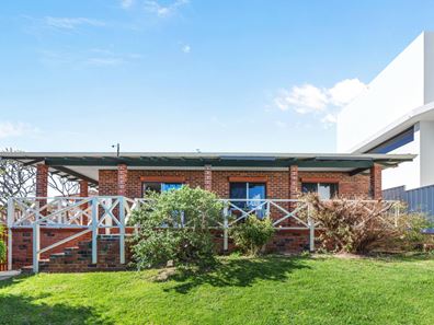 69 Flora Terrace, Watermans Bay WA 6020
