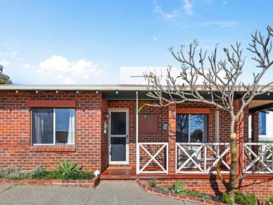 69 Flora Terrace, Watermans Bay WA 6020
