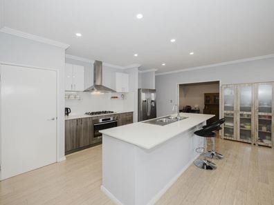 12 Marker Drive, Yanchep WA 6035