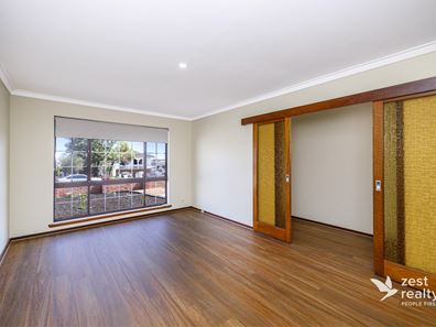 8 Buchan Close, Spearwood WA 6163