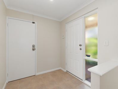 2 Hope Avenue, Salter Point WA 6152