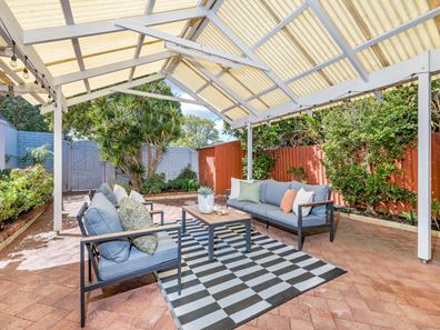 2/151 Gildercliffe Street, Scarborough WA 6019