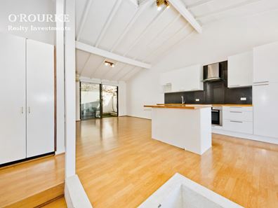 4/36 Sackville Tce, Scarborough WA 6019