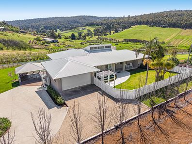 81 Glenisla Road, Bickley WA 6076