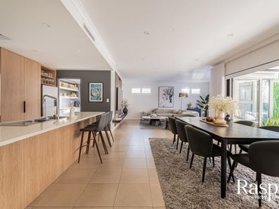 17A Nemagold Grove, Coogee WA 6166