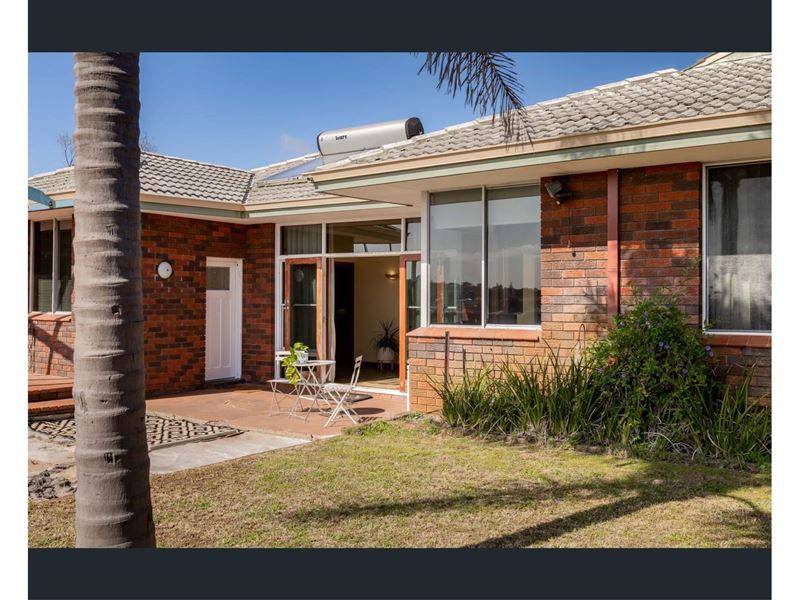 12 Elizabeth Crescent, South Bunbury WA 6230