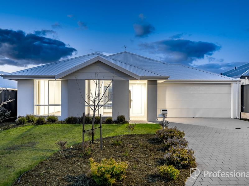 15 Lorikeet Approach, Eglinton WA 6034