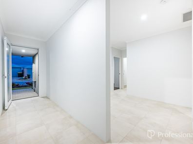 15 Lorikeet Approach, Eglinton WA 6034