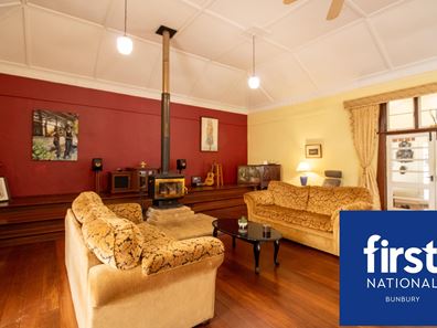 2 Dunnet Road, Nannup WA 6275