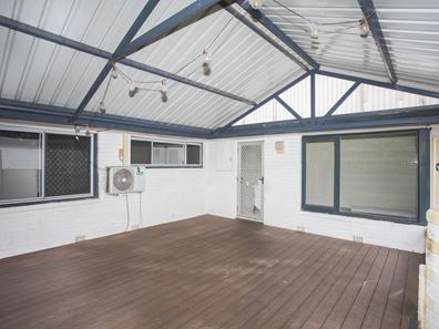 63 Girraween Street, Armadale WA 6112