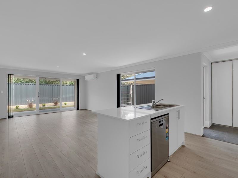 14 Farncomb Street, Byford WA 6122