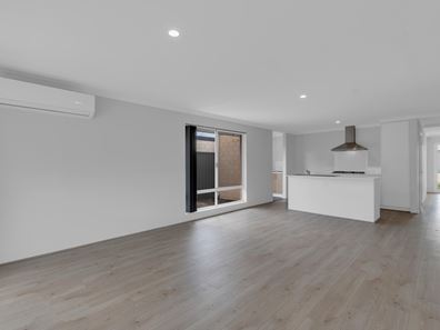 14 Farncomb Street, Byford WA 6122