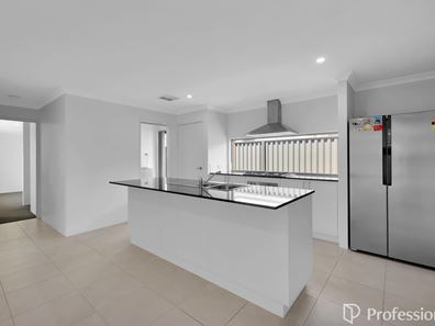 47 Zircon Drive, Byford WA 6122