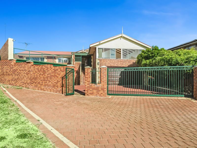 6 Seltrust Place, Ocean Reef WA 6027