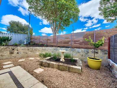 17 Mary Crescent, Eden Hill WA 6054