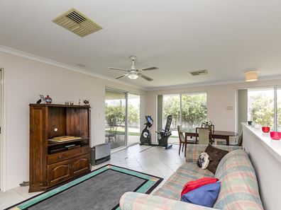 6 Wester Crescent, Quinns Rocks WA 6030