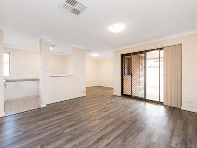 2/340 Grand Promenade, Dianella WA 6059