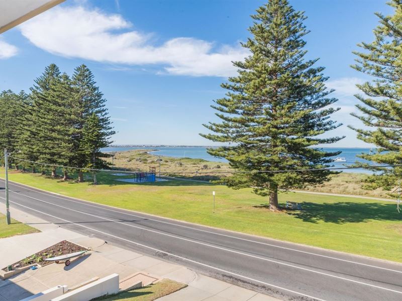 200 Arcadia Drive, Shoalwater
