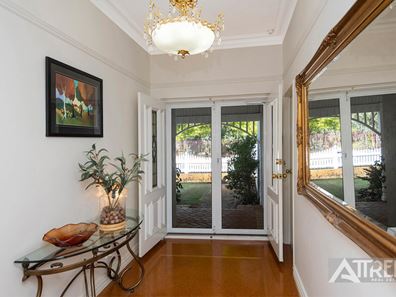 14 Luton Court, Canning Vale WA 6155
