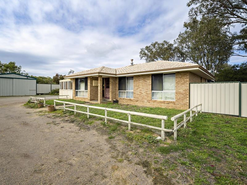 504 David Road, Waggrakine