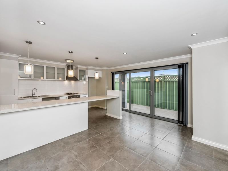 6/10 Pearl Road, Cloverdale WA 6105