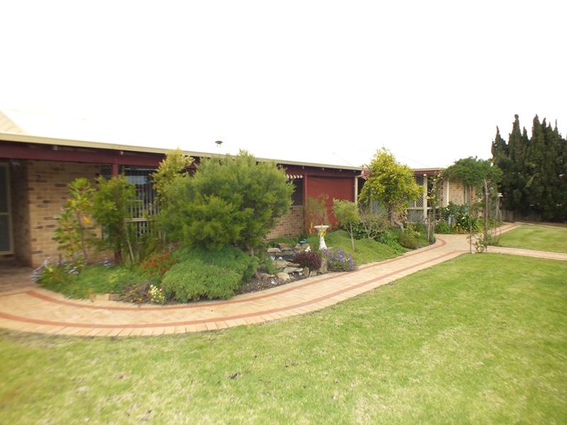 23 Granada Crescent, Orana