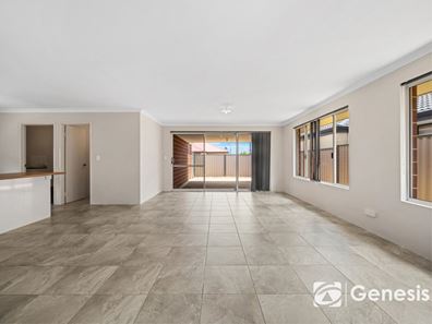 15 Miramar Way, Piara Waters WA 6112