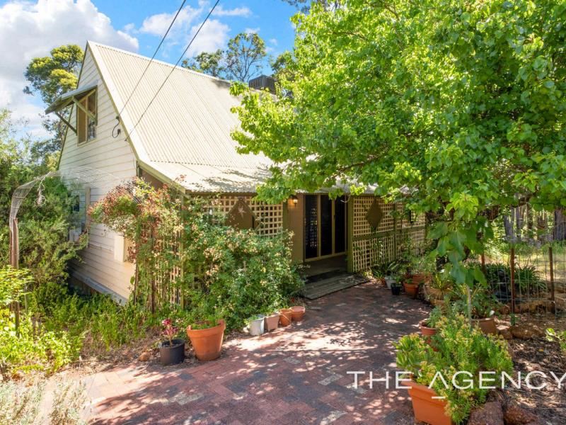 32 Feldman Crescent, Parkerville