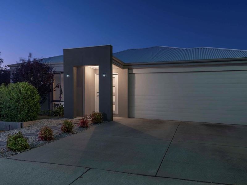 24 Goldfields Loop, Wandi