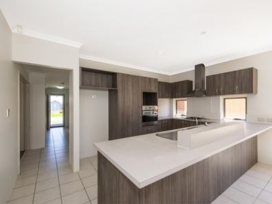 4 Fawcett Crescent, Canning Vale WA 6155