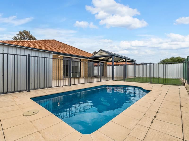 43 Merida Loop, Port Kennedy