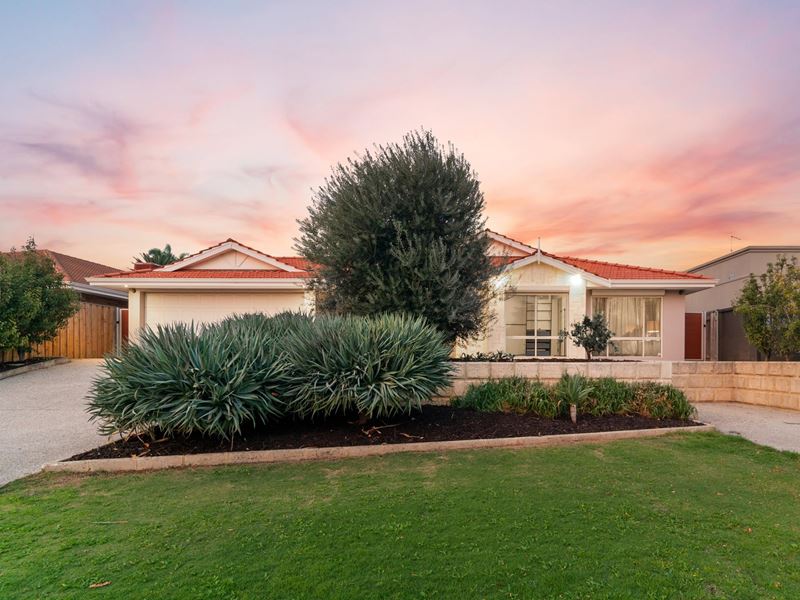 176 Cook Avenue, Hillarys