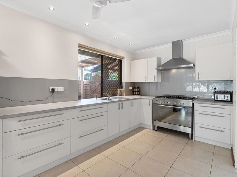 11/3 Acacia Place, Lynwood