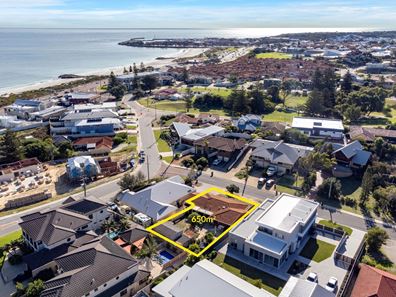 2 Parker Avenue, Sorrento WA 6020