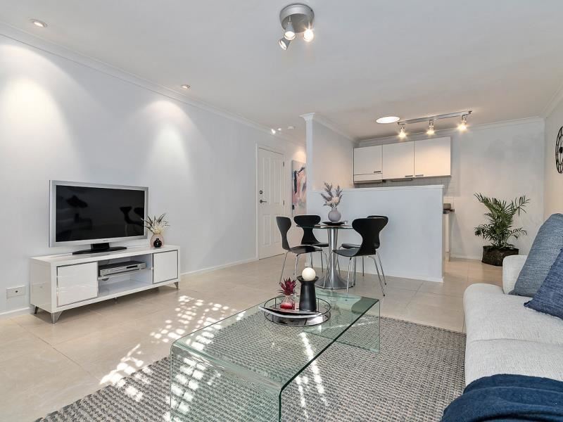 8/2 Muriel Avenue, Woodlands