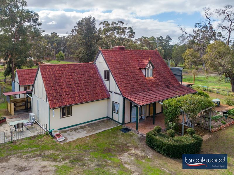 10 Tamma Road, Bakers Hill