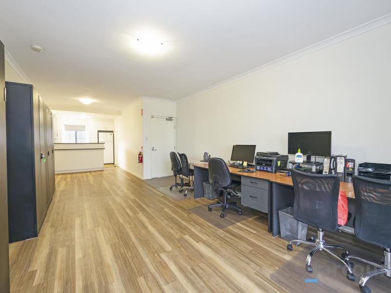 25/165 Grand Boulevard, Joondalup