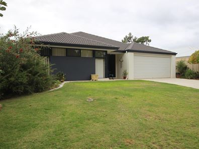 48 Logue Street, Waroona WA 6215