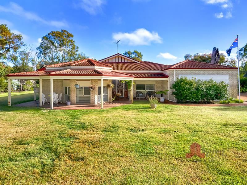 6 Oceanic Close, Leschenault WA 6233