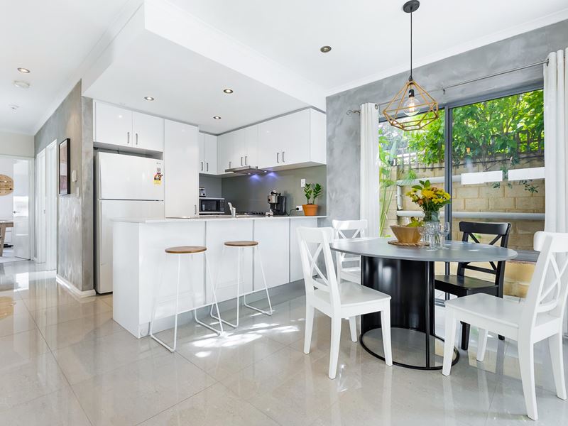 2/71 Abbett Street, Scarborough