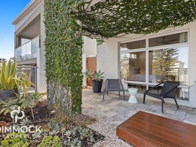 36 Pantheon Avenue, North Coogee WA 6163