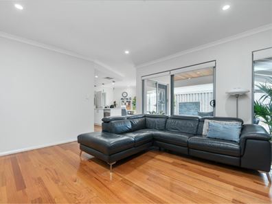 2B Geneff Street, Innaloo WA 6018