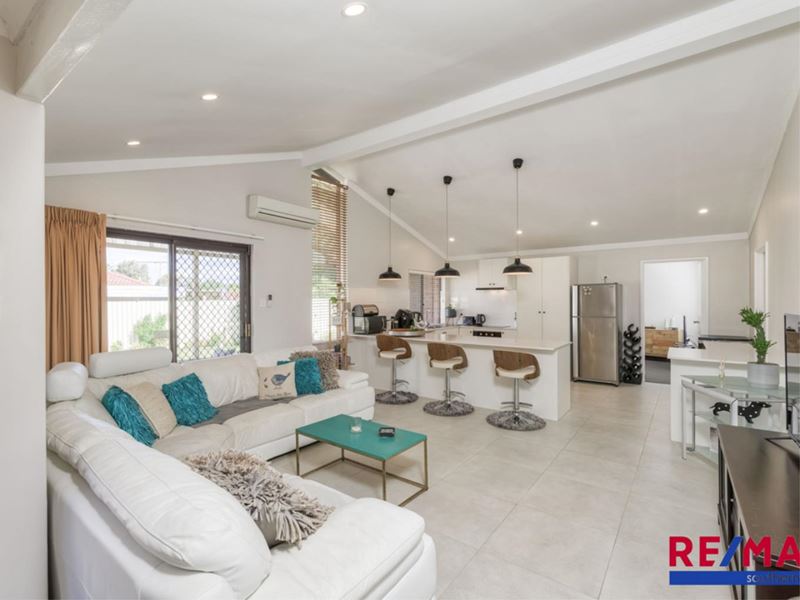 28 Periwinkle Way, Parkwood
