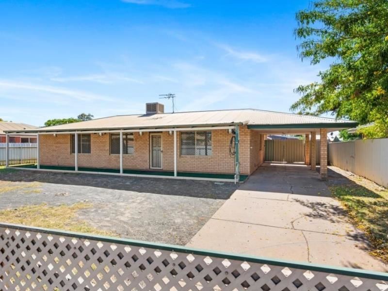 7 Cavalier Crescent, Boulder